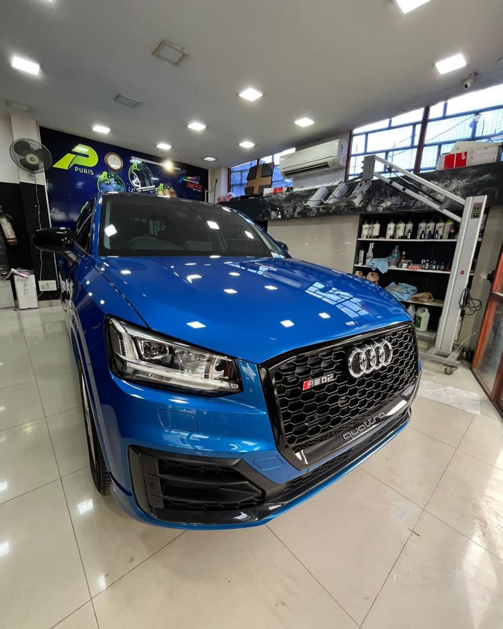 GRILLE SUITABLE FOR AUDI Q2 2016-2020 RSQ2 QUATTRO LOOK GLOSSY BLACK 