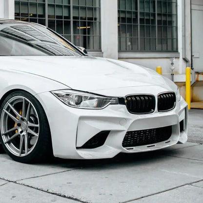 Paraurti anteriore adatto per BMW f30 look evo 11-19 senza splitter