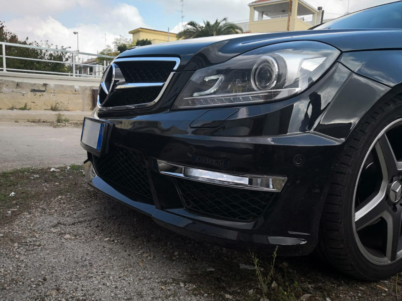 Paraurti adatto per mercedes w204 look AMG