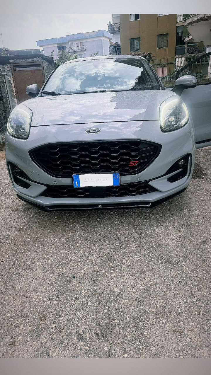 SPLITTER SUITABLE FOR PUMA ST-LINE 2019+ GLOSSY BLACK 