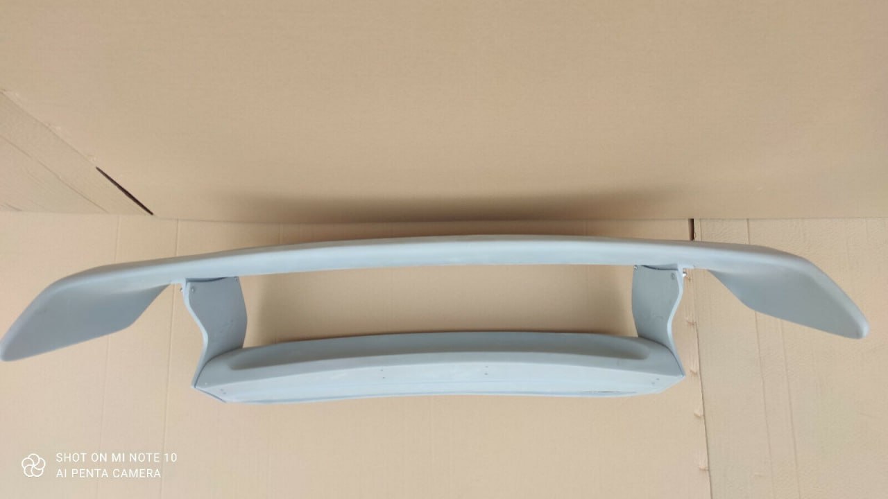 SPOILER POSTERIORE ADATTO PER PORSCHE CAYENNE S