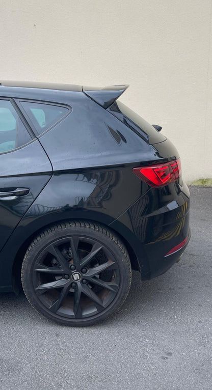 SPOILER ADATTO PER SEAT LEON 5F 5 PORTE 2012-2020 LOOK R300 NERO LUCIDO