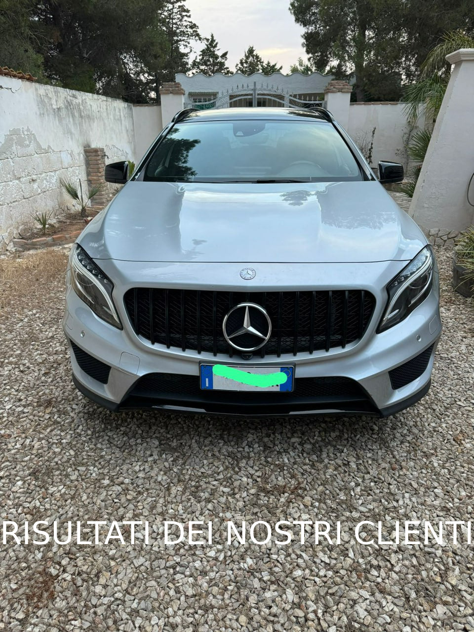Griglia sportiva nero lucido ADATTO per Mercedes GLA X156 13-16