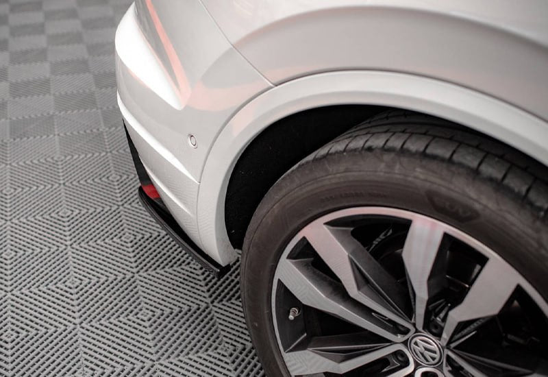 ✨AERO FLAPS A PLUS R LINE V1 STYLE ADATTO PER VW TOUAREG MK3 NERO LUCIDO✨