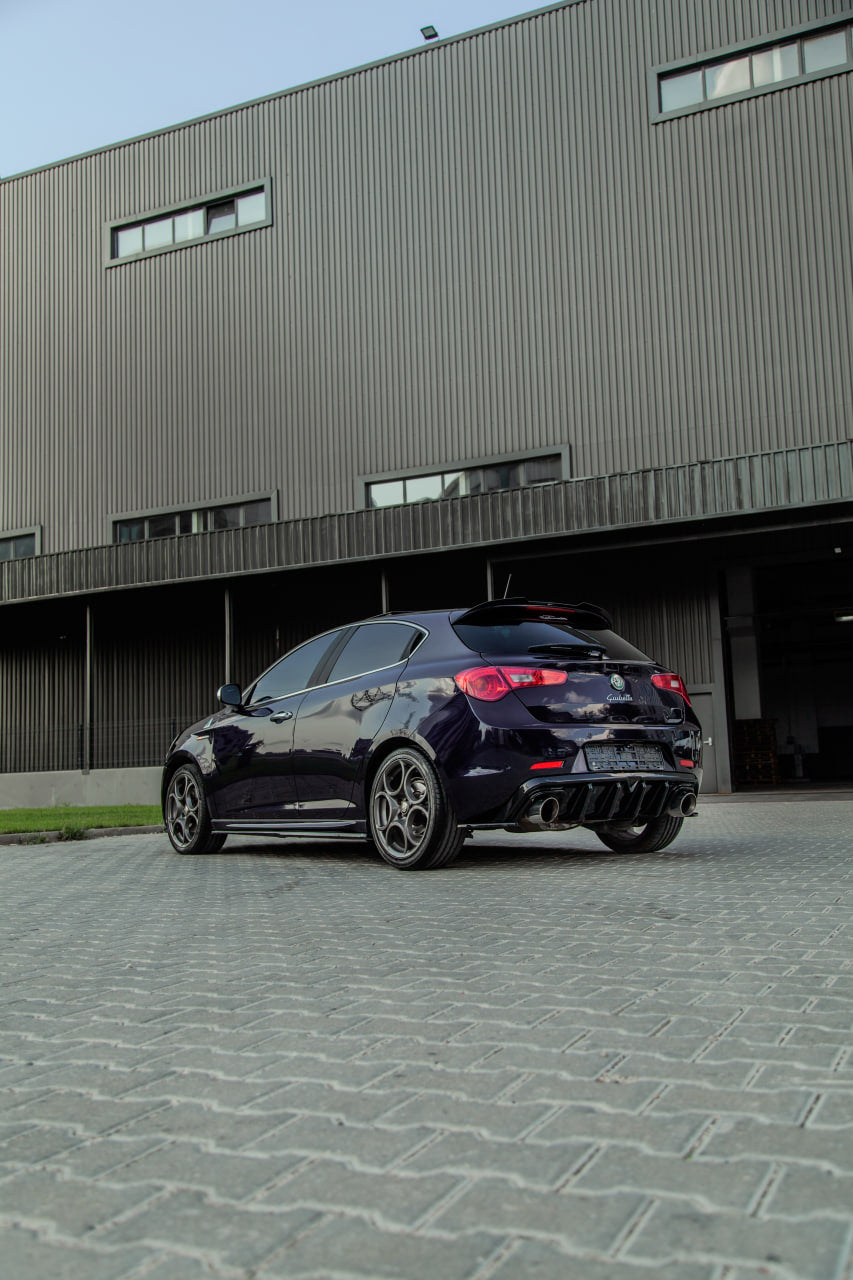 Diffusore Dam adatto per alfa romeo giulietta nero lucido