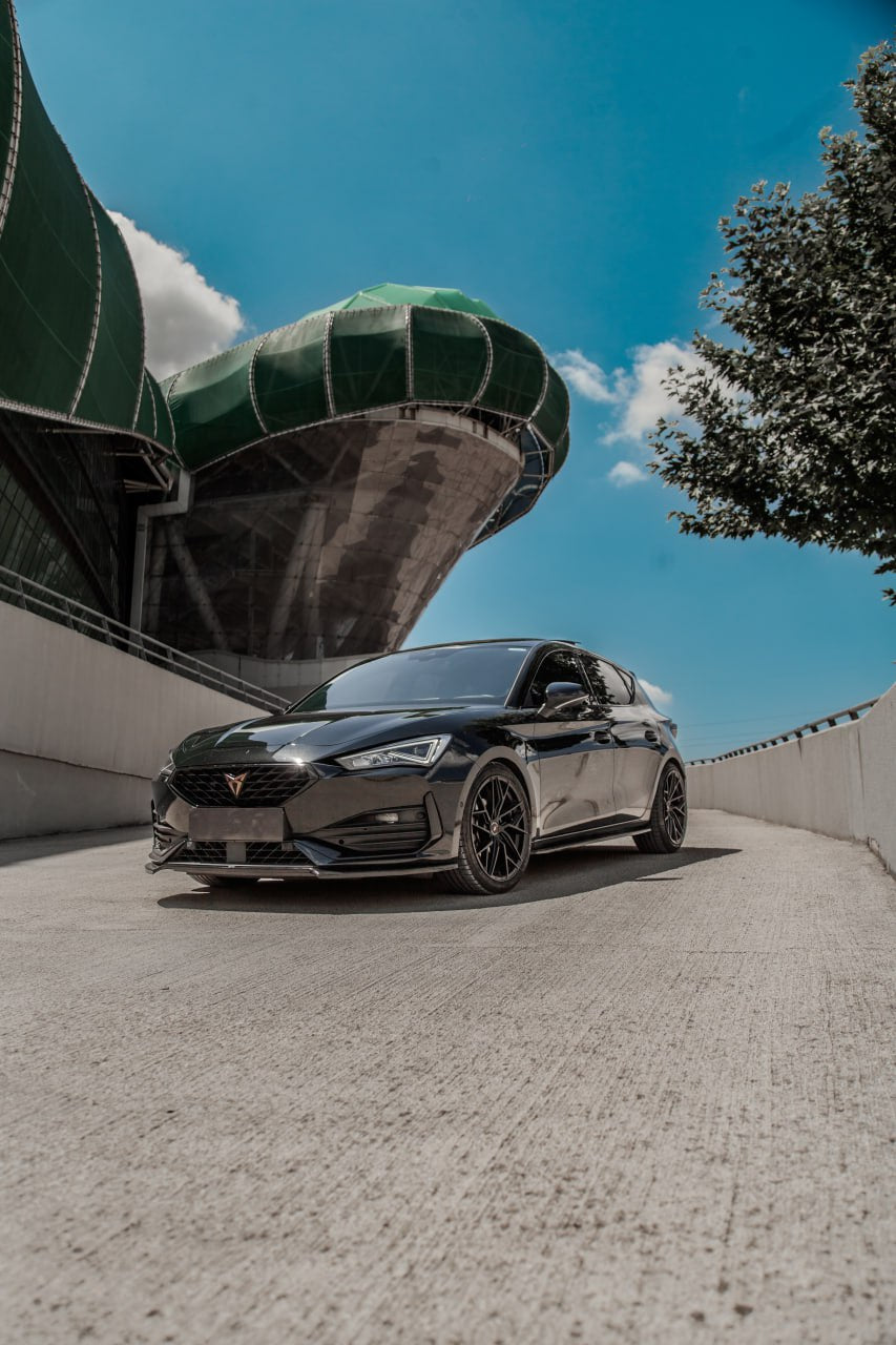Splitter Anteriore COMPATIBILE PER CUPRA Leon 2020+ Versione 3 Senza ABE TÜV