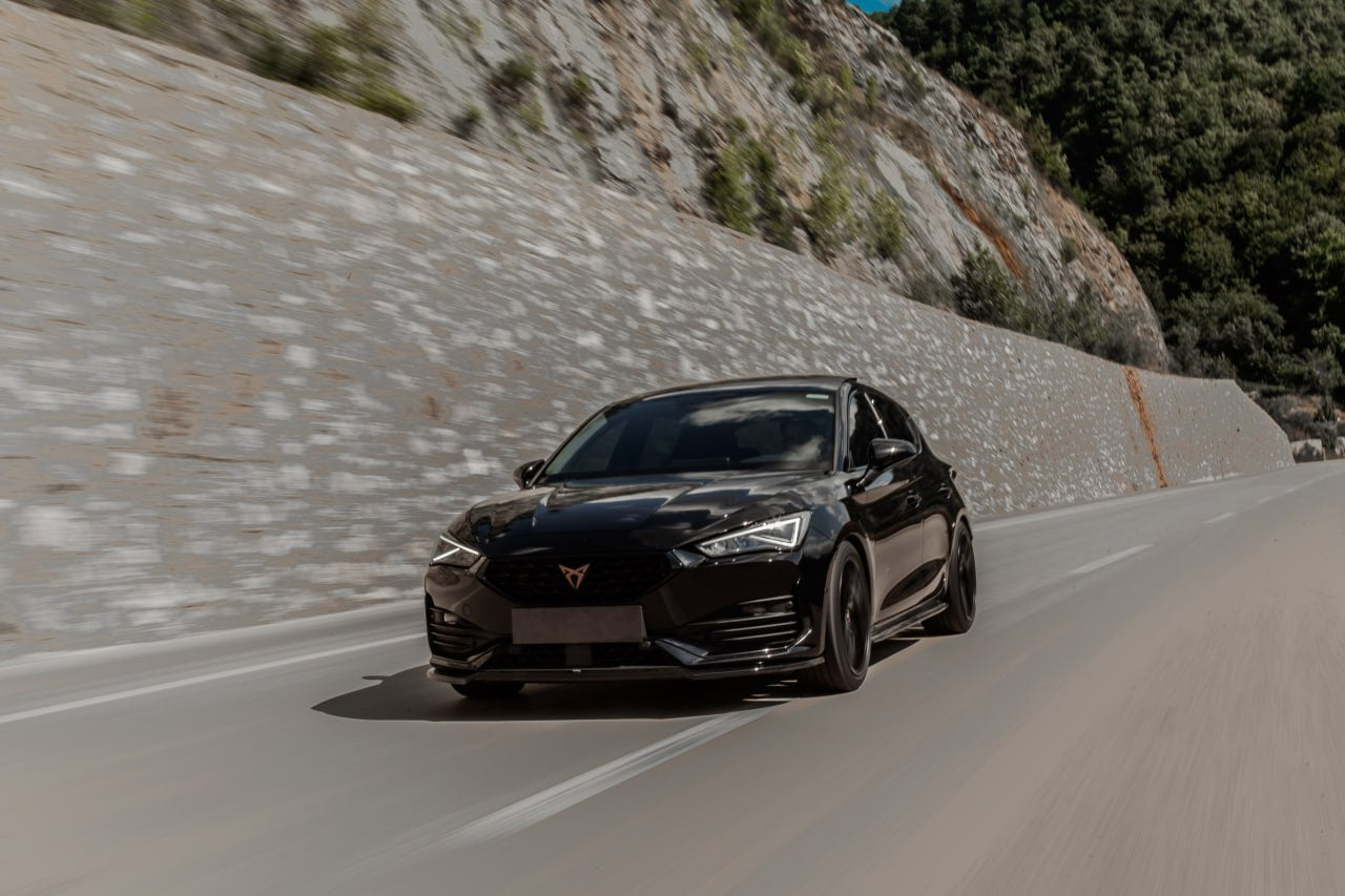 Splitter Anteriore COMPATIBILE PER CUPRA Leon 2020+ Versione 3 Senza ABE TÜV