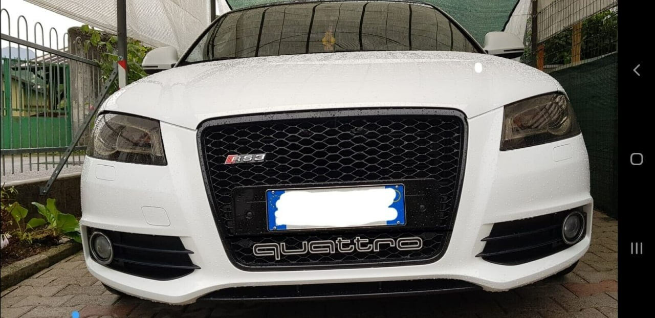 ⭐GRIGLIA PER AUDI A3 8P 2008-2012 LOOK RS3 QUATTRO NERO LUCIDO ⭐