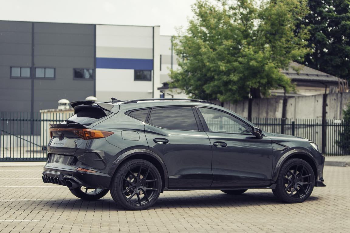 ART. 1808 SOTTO MINIGONNE CUPRA FORMENTOR 2020+ CUSTOM SE NERO LUCIDO