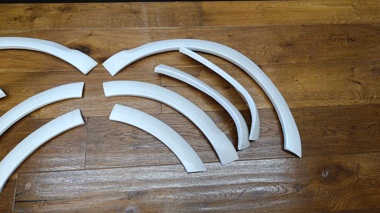 💎EXTENDED FENDERS SUITABLE FOR VW TOUAREG 2006-2010 LOOK R50 RAW💎