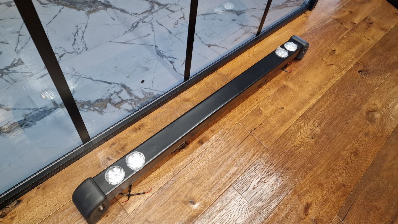 💎PARAURTI ANTERIORE ADATTO PER DEFENDER 1990-2016 CON LED DRL💎