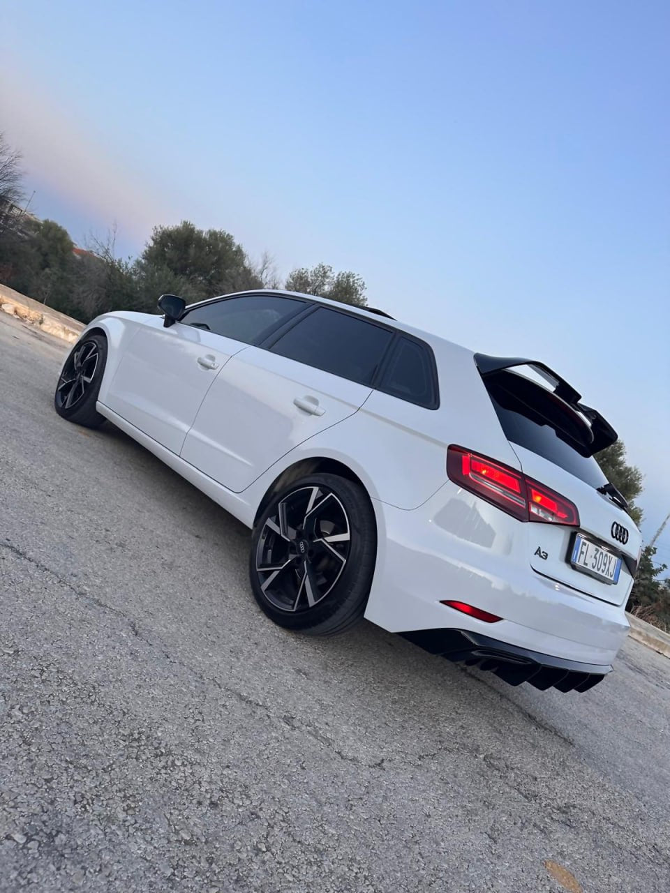 🔥SPOILER ADATTO PER AUDI A3 8V 2012-2020 SPORTBACK LOOK SPORTIVO NERO LUCIDO🔥