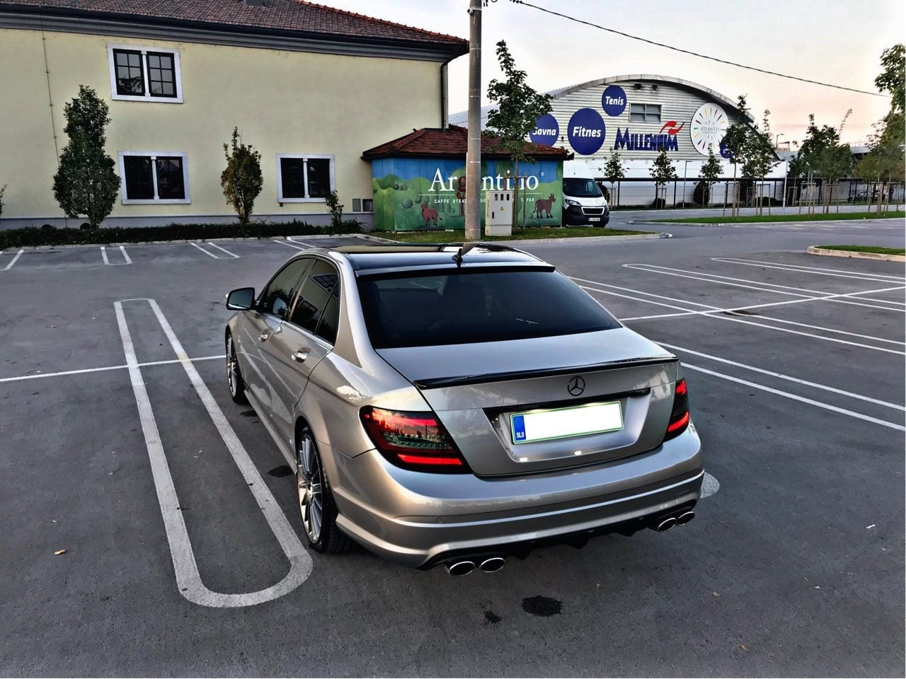 💥paraurti posteriore adatto per Mercedes w204 look AMG💥