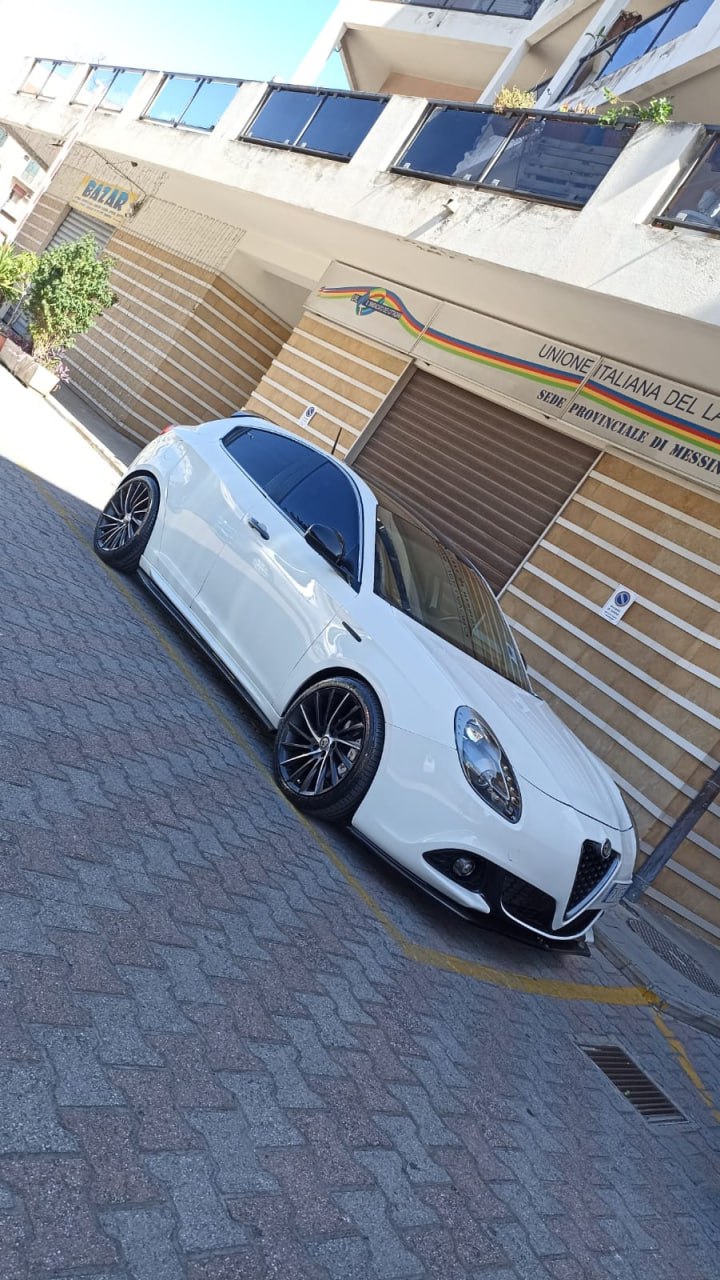 💥1854 UNDER SKIRTS SUITABLE FOR ALFA ROMEO GIULIETTA 2010-2020 GLOSSY BLACK💥 