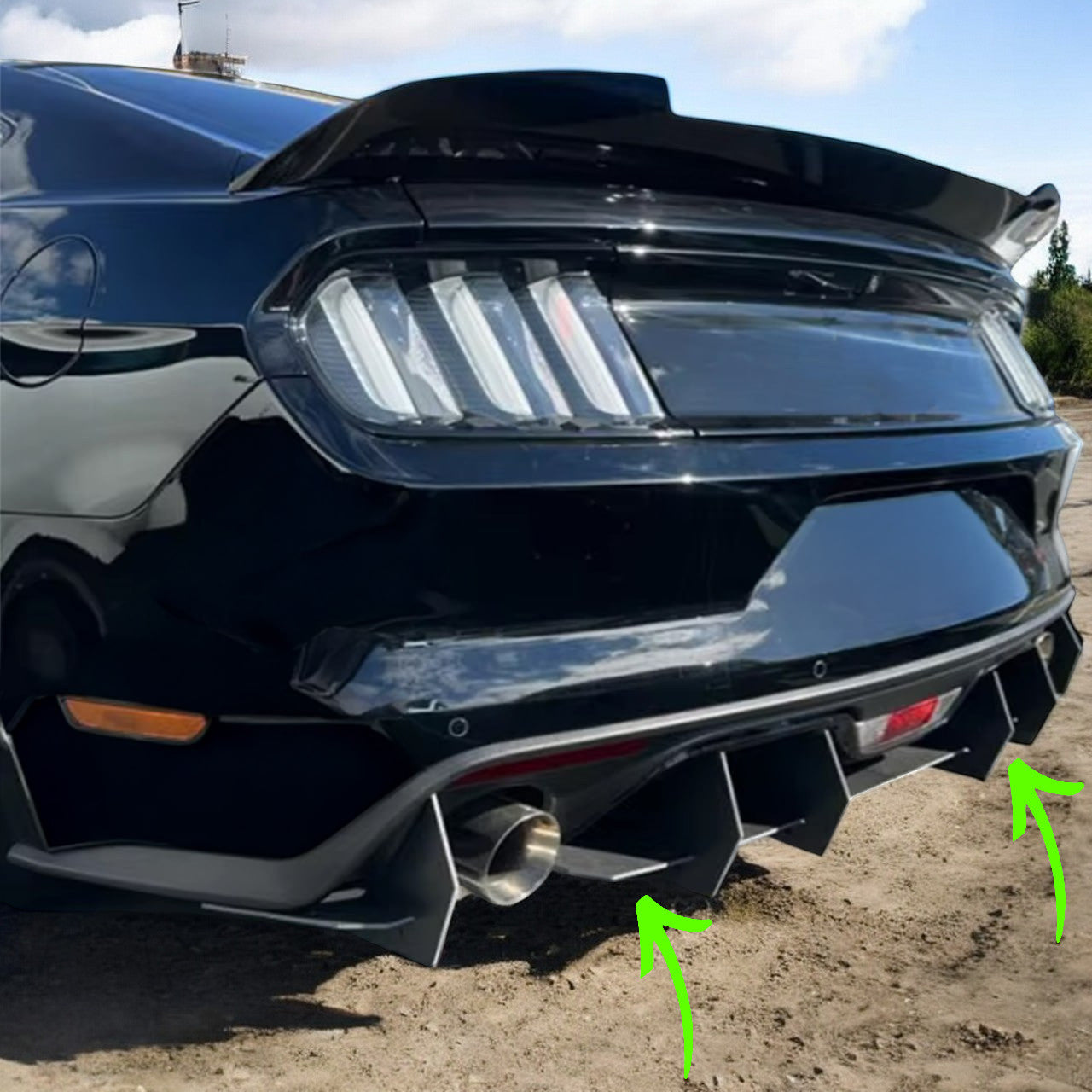 ✨2062 FLAP DIFFUSORE ADATTO PER MUSTANG GT MK6 2014-2017 LOOK SPORT NERO LUCIDO✨