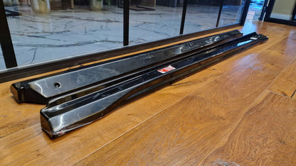 ART.2076 SOTTO MINIGONNE Q8 2019-2023 NERO LUCIDO