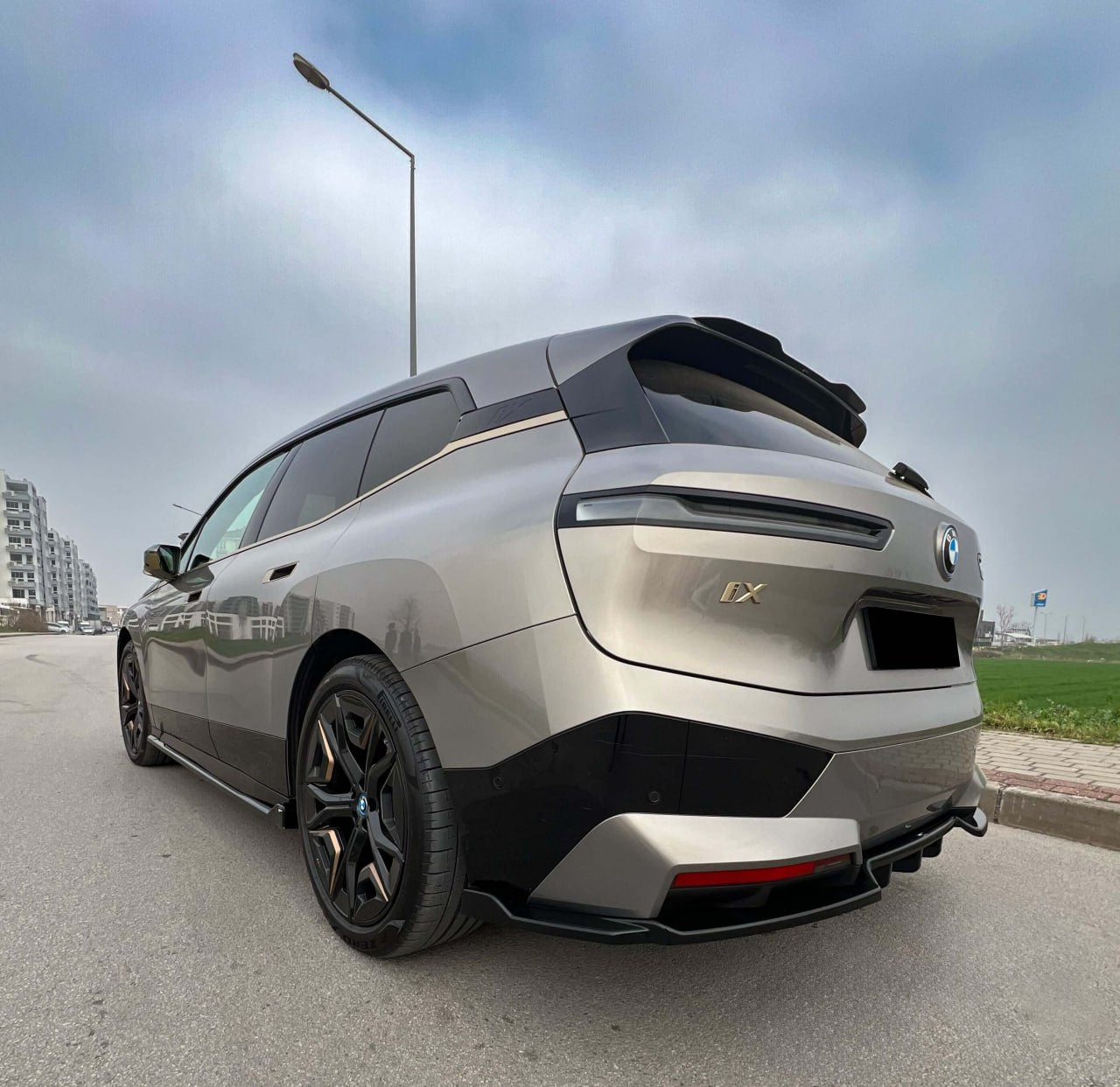 🔥2121 FLAP DIFFUSORE BMW iX i20 2021+ MSPORT NERO LUCIDO🔥