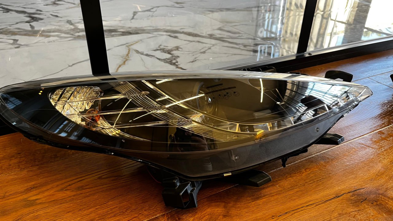 ⭐COPPIA FARI ANTERIORI ADATTO PER PEUGEOT 207 2006-2012 NERI DRL LED dayline⭐