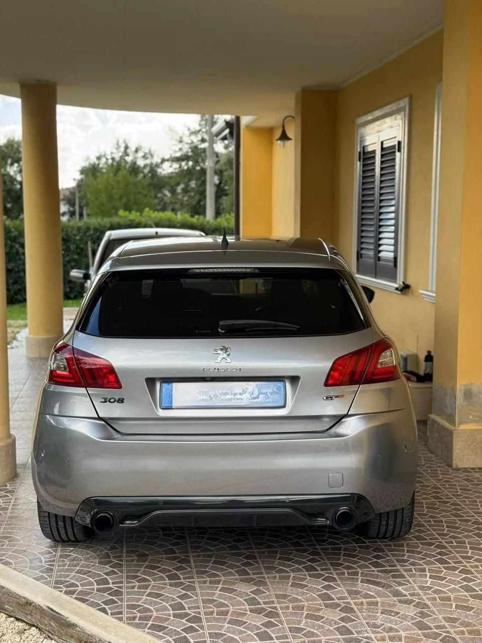 ART. 0254 DIFFUSORE PEUGEOT 308 II 5 PORTE 2013-2021 LOOK GTI NERO LUCIDO