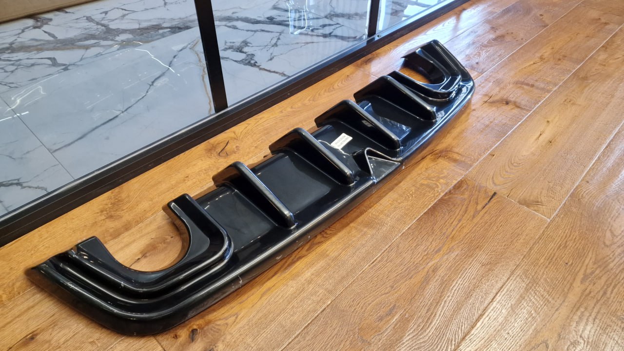 ART. 1924 DIFFUSORE ALFA ROMEO  GIULIETTA NERO LUCIDO LOOK TUNING