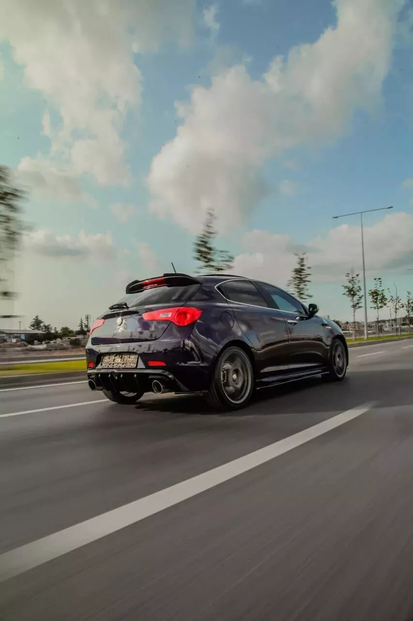 💕ART. 1850 SPOILER  ALFA ROMEO  GIULIETTA 2010-2020 NERO LUCIDO💕