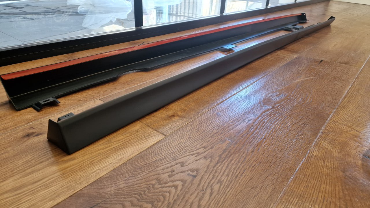 ART. 1840 MINIGONNE VW GOLF 7 2012-2017 LOOK R20 GREZZE TOP (190CM)