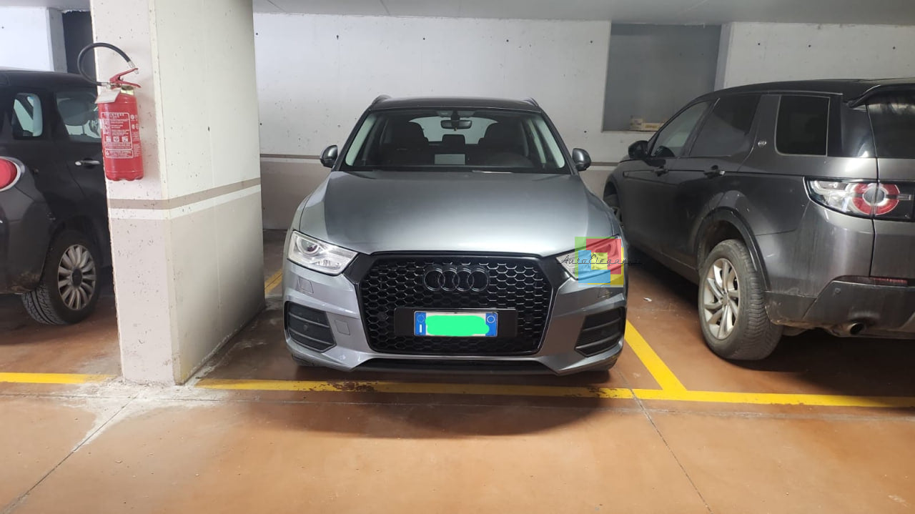 0579 🔥GRIGLIA ADATTO PER AUDI Q3 8U 2016-2019 LOOK RSQ3 NERA🔥