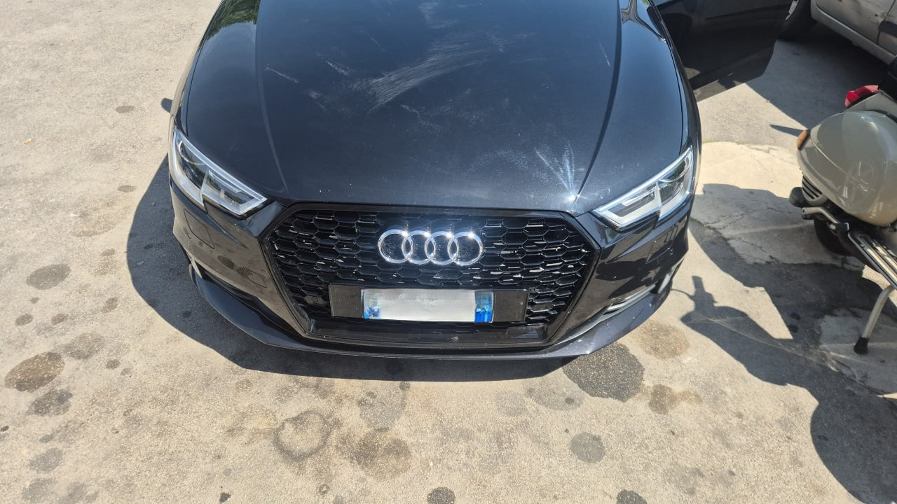 ⭐GRIGLIA ADATTA PER AUDI A3 8V 2017-2020 LOOK RS3 LOOK NERO LUCIDA⭐