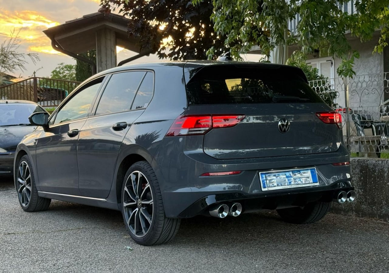 🔥DIFFUSORE POSTERIORE NERO LUCIDO ADATTO PER VW GOLF 8 LOOK R TERMINALI🔥