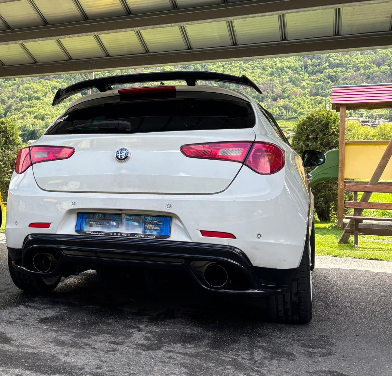 ⭐DIFFUSORE ADATTO PER ALFA ROMEO GIULIETTA LOOK QUADRIFOGLIO NERO LUCIDO⭐