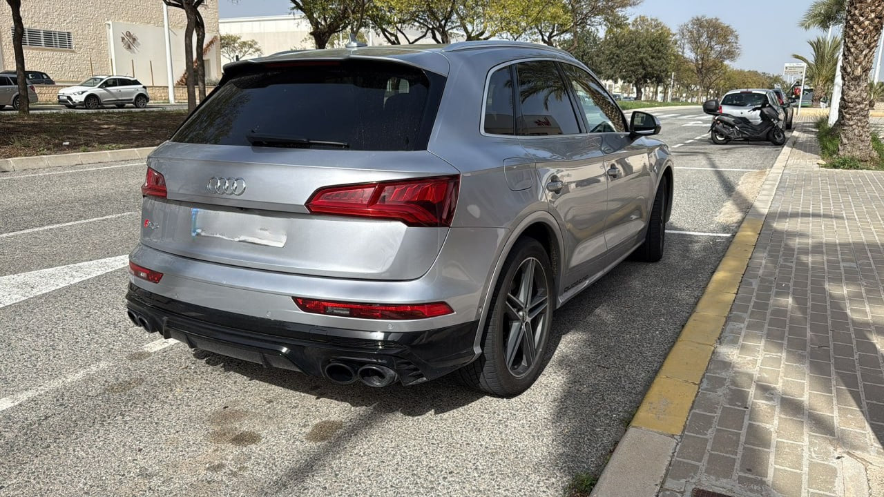 🔥PARAURTI POSTERIORE SPOILER MANTOVANA DOPPIA USCITA ADATTO PER AUDI Q5🔥