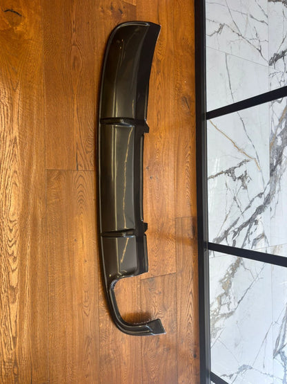 0445🔥DIFFUSORE POSTERIORE NERO LUCIDO PER AUDI A4 B9 8W 2015–2018 2 USCITE SX🔥