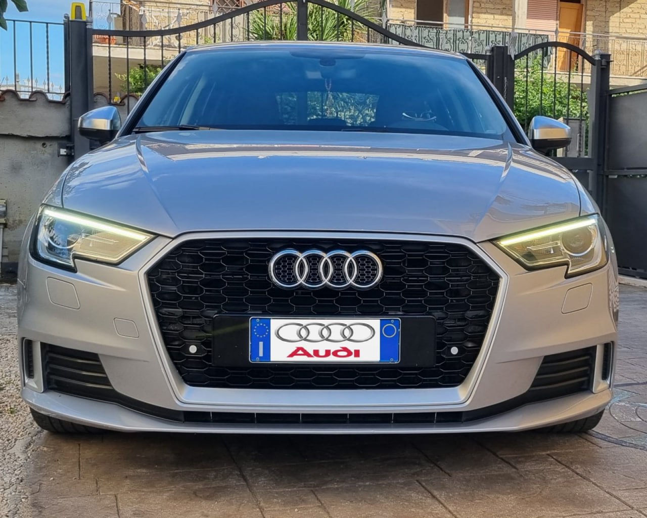 0594 ⭐GRIGLIA ADATTO PER AUDI A3 8V 2017-2020 LOOK RS3 BORDO SATINATO⭐