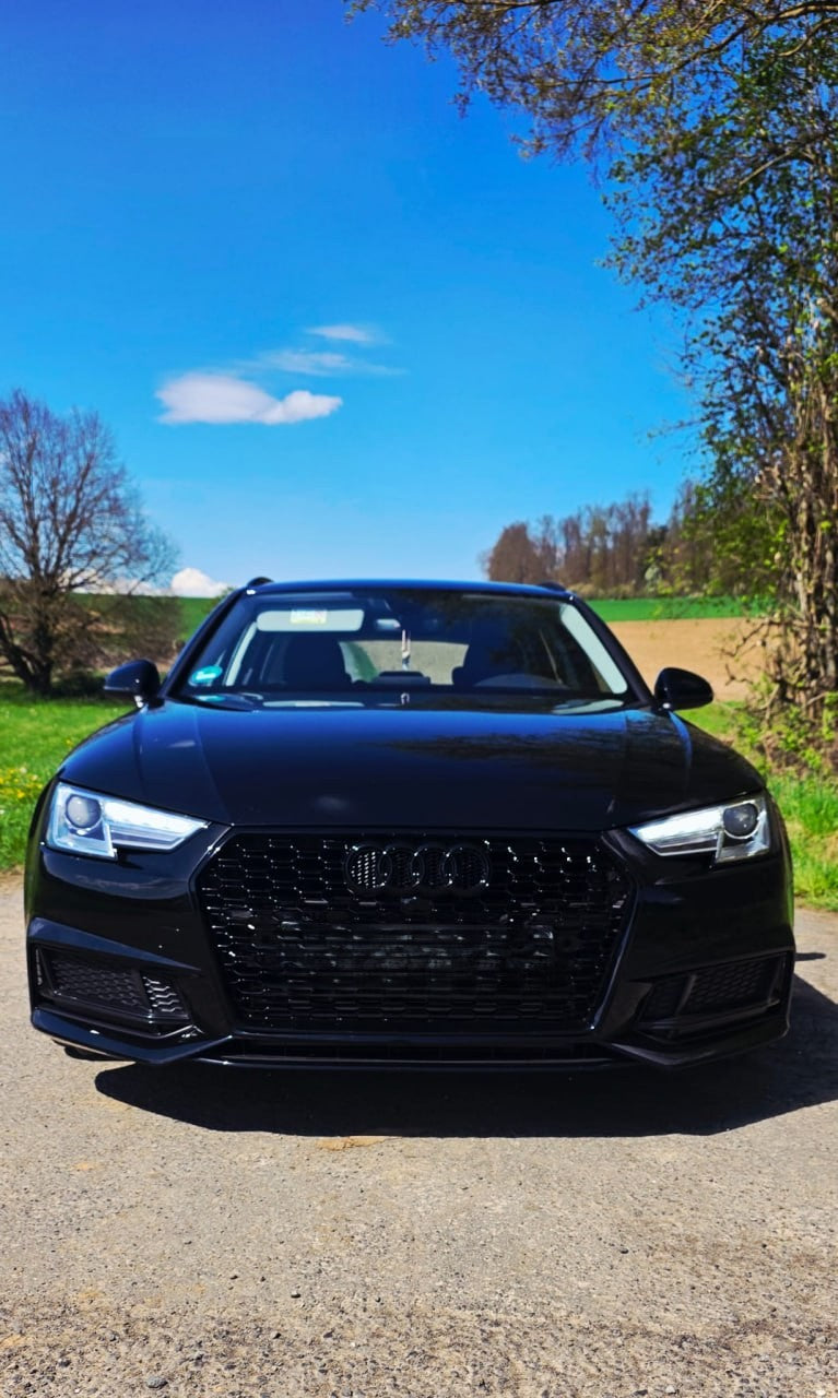0197🔥CALANDRA RS4 PER AUDI A4 B9 (2015–2019)–GRIGLIA ANTERIORE CON BORDO NERO🔥