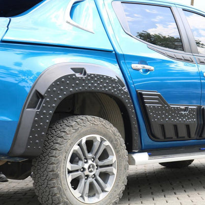 2267⭐PROTEZIONE PORTIERE ADATTO PER MITSUBISHI L200 TRITON SERIE 6 (2019+)⭐