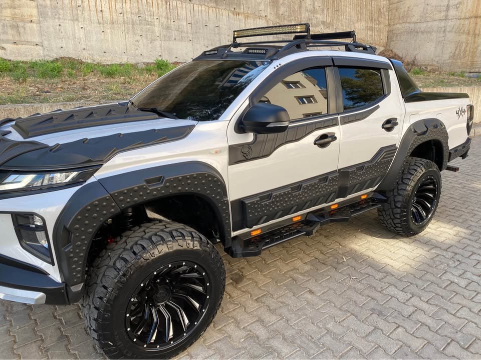 2267⭐PROTEZIONE PORTIERE ADATTO PER MITSUBISHI L200 TRITON SERIE 6 (2019+)⭐