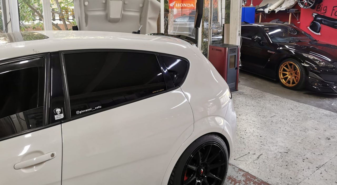 💕Spoiler ala aggiuntiva per seat leon 1P nero lucido  💕