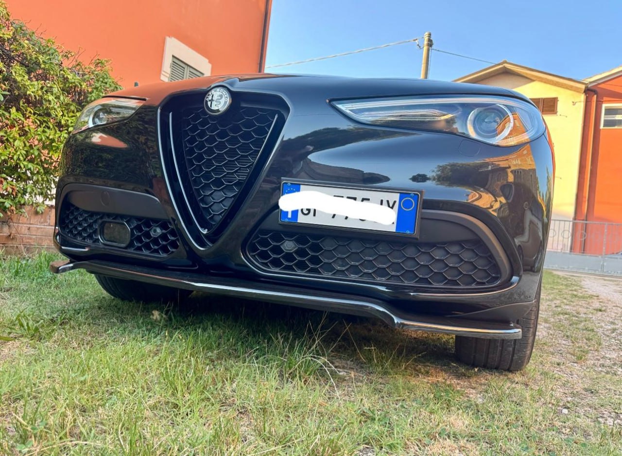 ART. 0233 SPLITTER STELVIO 2016+ NERO LUCIDO