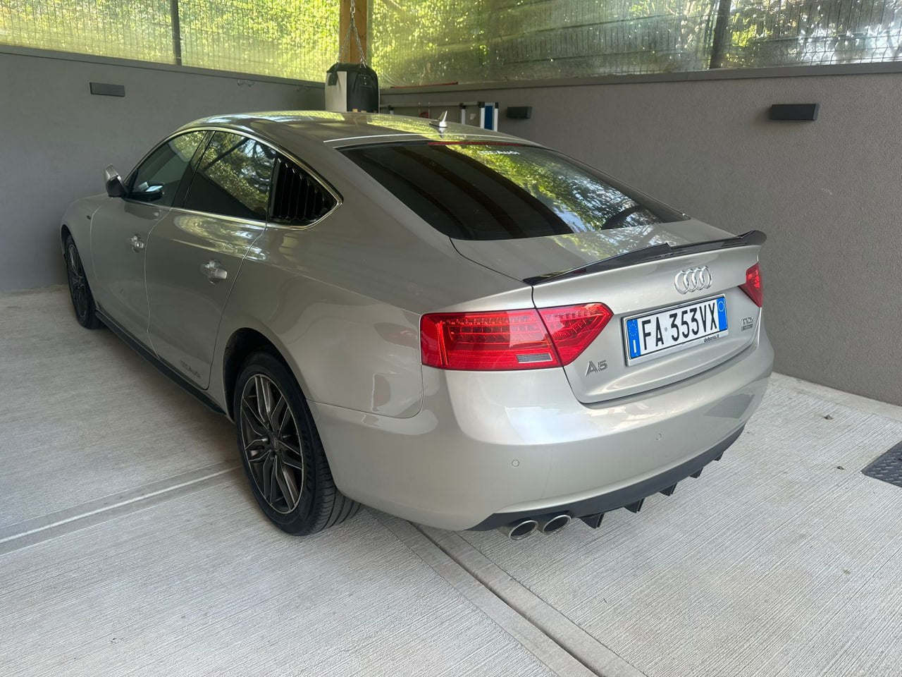 ART. 0475 MINIGONNE AUDI BUONE NERO LUCIDO TOP