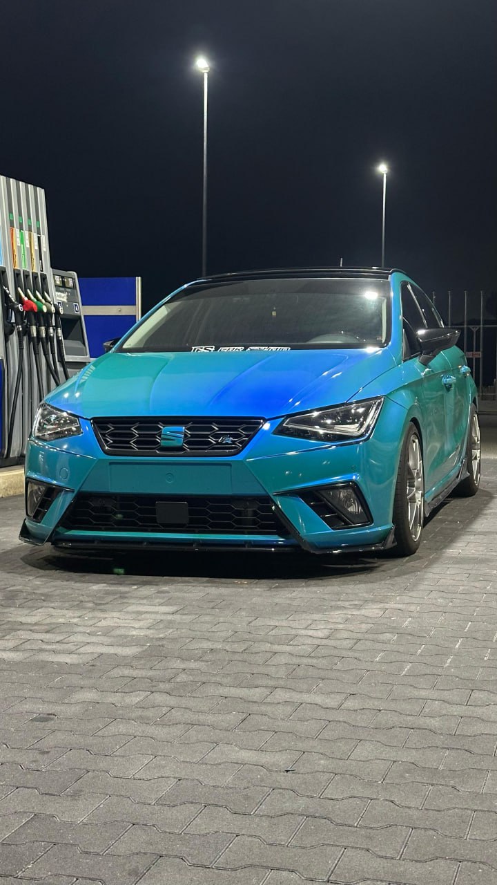 ART. 0031 SPLITTER  SEAT  IBIZA 6J FR 2017+ NERO LUCIDO (3 PEZZI)