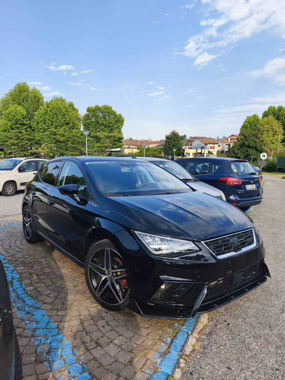ART. 0031 SPLITTER IBIZA 6J FR 2017+ NERO LUCIDO