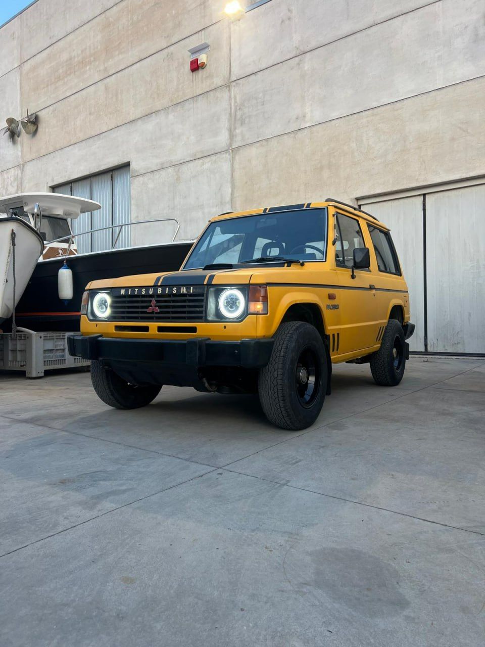ART. 0030 FARI TONDI ANTERIORI MITSUBISH PAJERO L04G