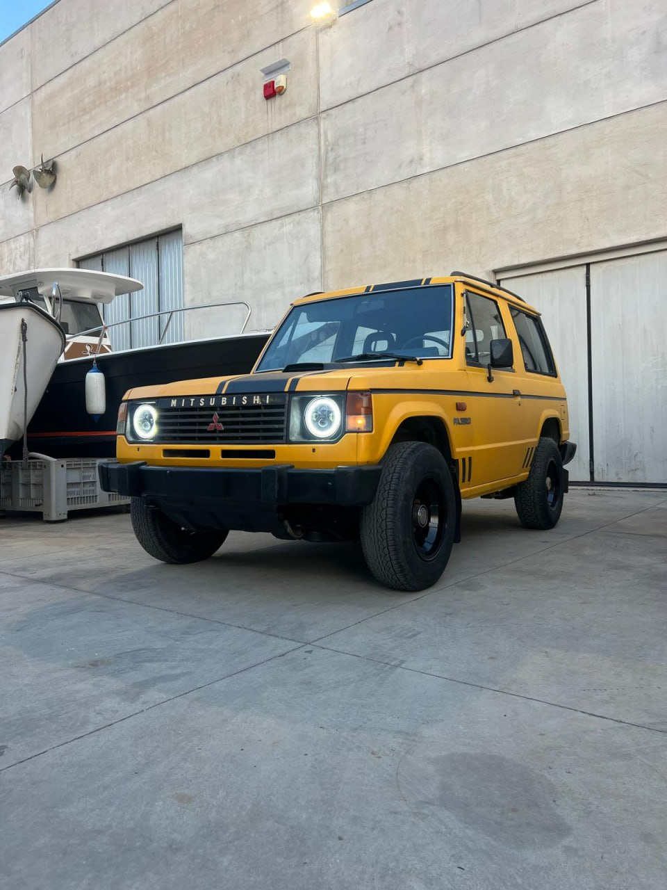 ART. 0030 FARI TONDI ANTERIORI MITSUBISH PAJERO L04G
