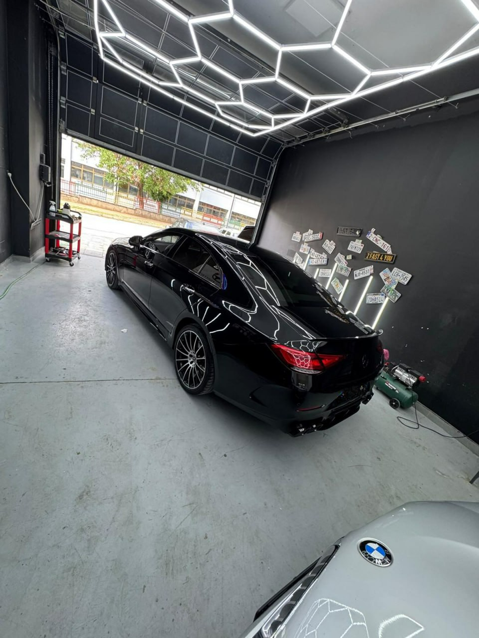 ART. 1099 SPOILER BAGAGLIAIO MERCEDES CLS C257 2019+ LOOK AMG NERO LUCIDO