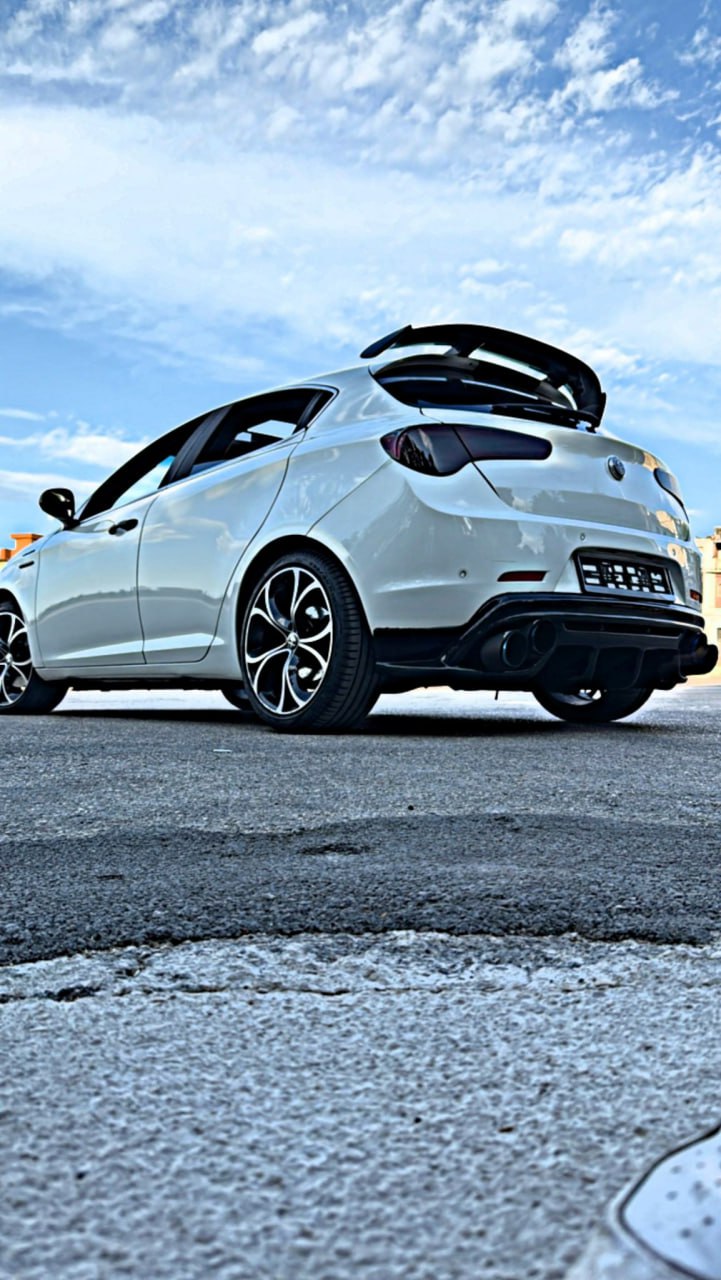 ART. 0405 DIFFUSORE GIULIETTA LOOK QUADRIFOGLIO NERO LUCIDO