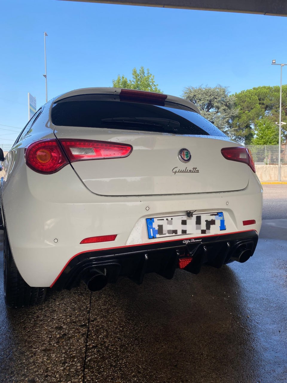 ART. 1924 DIFFUSORE ALFA ROMEO  GIULIETTA NERO LUCIDO LOOK TUNING