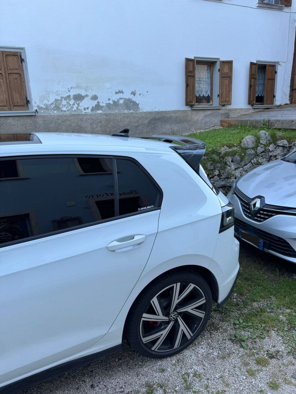 ART. 0673 SPOILER GOLF 8 LOOK R NERO LUCIDO