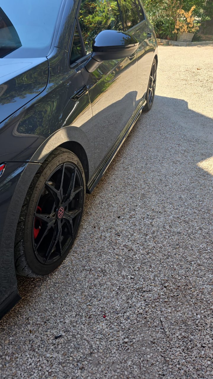 ART. 0264 MINIGONNE  VW GOLF 8 VIII 2019+ LOOK GTI NERO LUCIDO