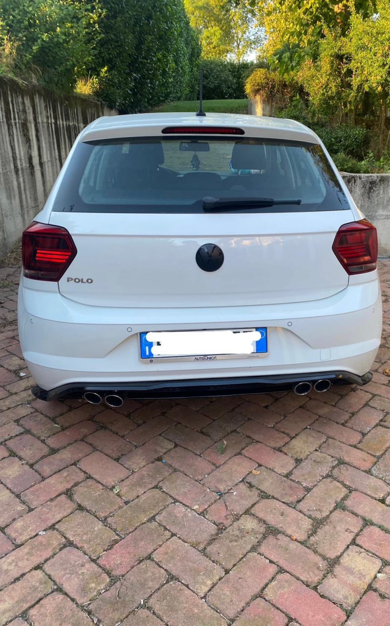 ART. 0774 DIFFUSORE VW POLO AW1 2017-2022 LOOK GTI NERO LUCIDO