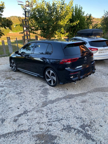 ART. 0512 DIFFUSORE GOLF 8 VIII 1+1 LOOK GTI NERO LUCIDO + TERMINALI